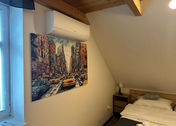 Apartsy 23