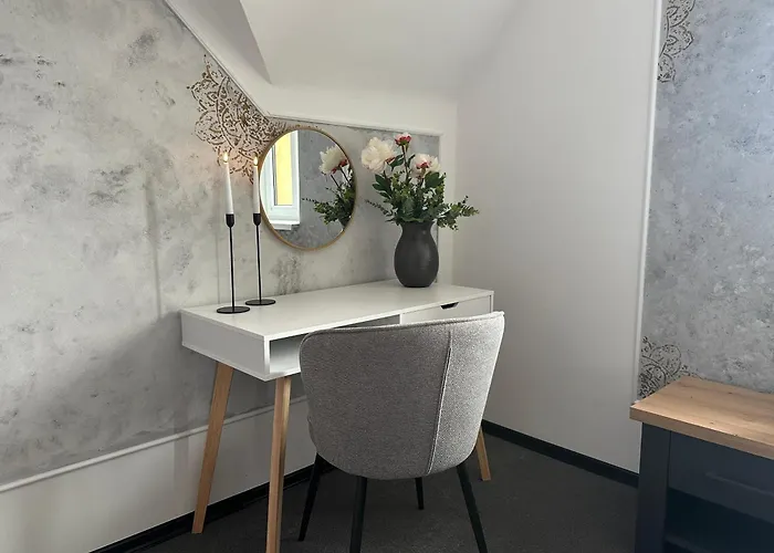Apartsy 23